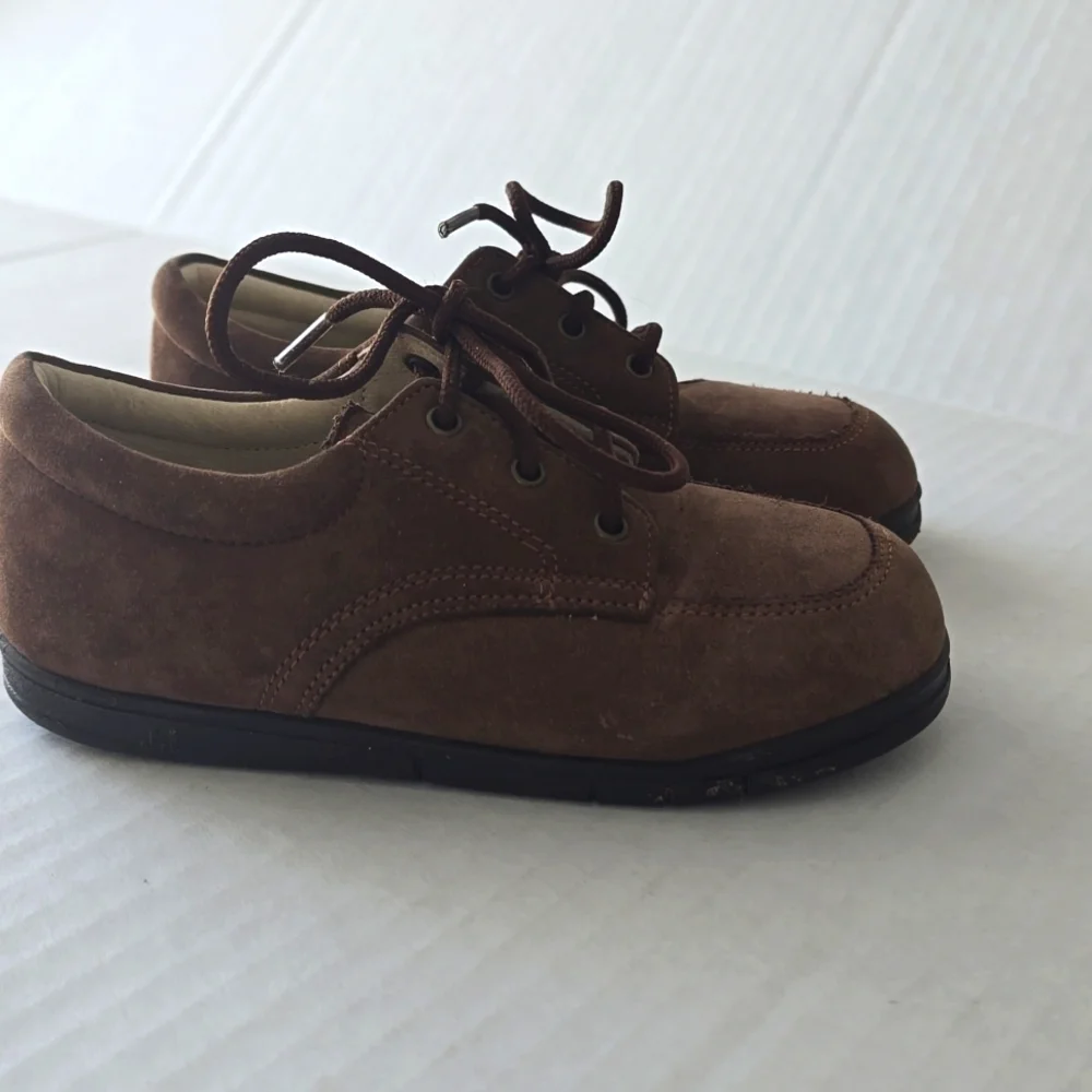 Jumping Jacks Brown Dress Shoes with Lace-Up Design and Rounded Toe